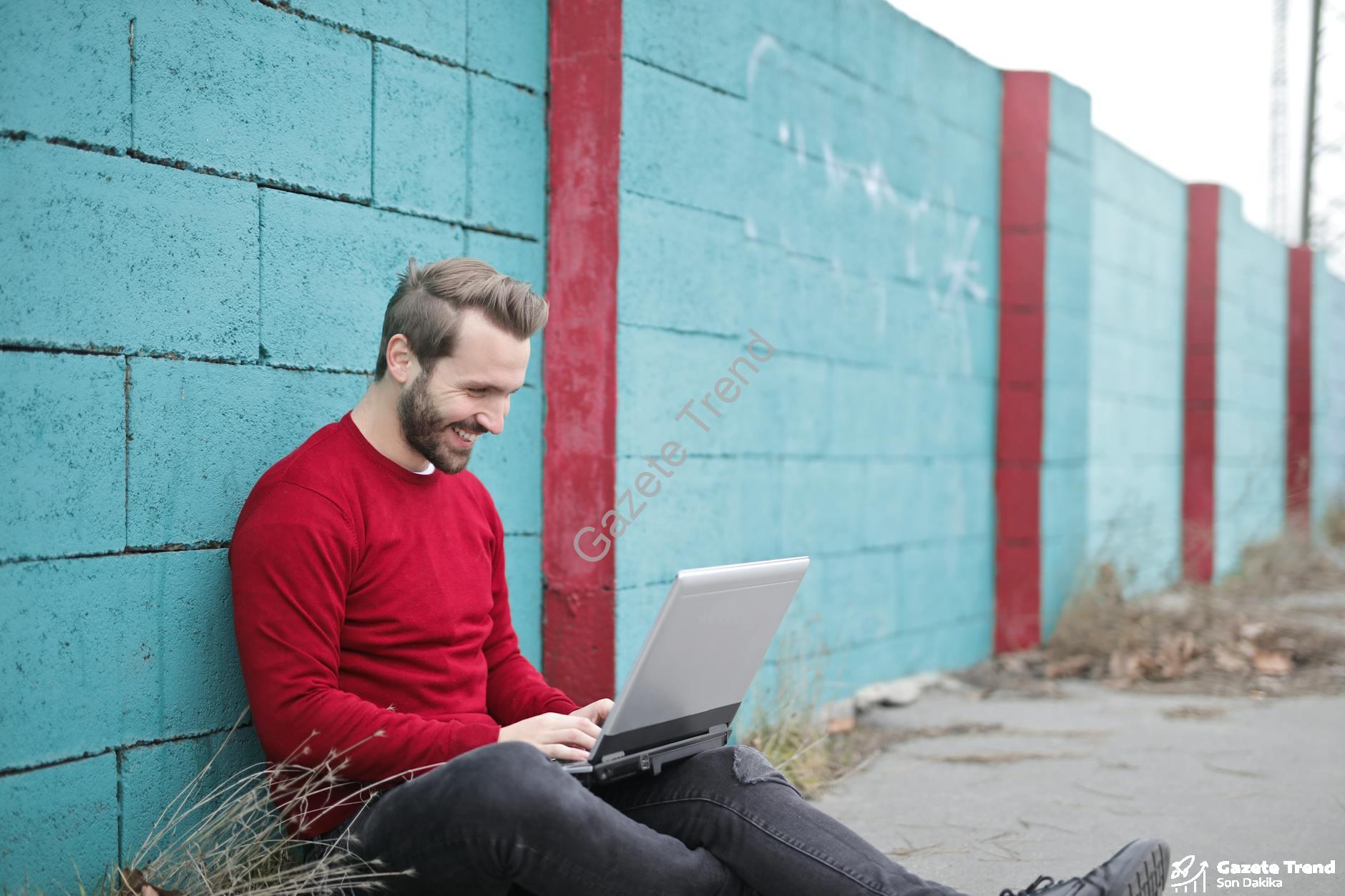 Webkral.com: İnternetten Para Kazanma Yöntemlerinde Yenilikler