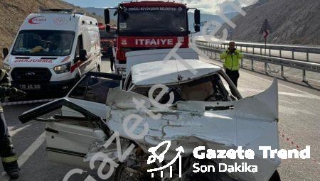 Denizli’de Korkunç Kaza: Kamyona Çarpan Otomobil Hurdaya Döndü